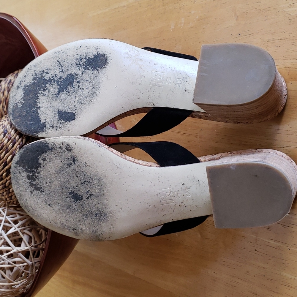 Pelle Moda Sandals - Picture 4 of 4
